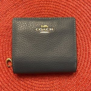 NWOT Coach box snap wallet in denim